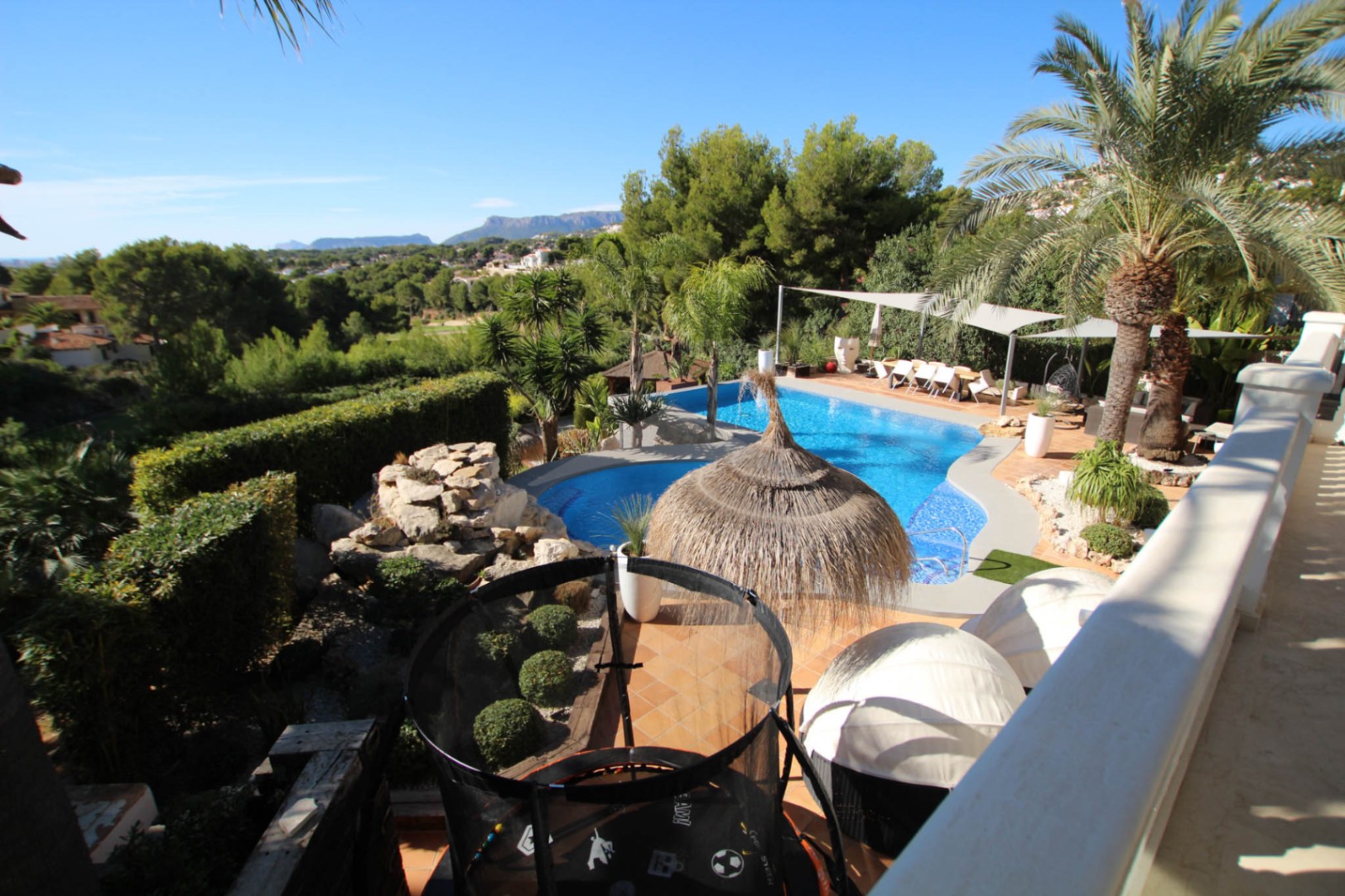 Ruime villa met uitzicht op de golfbaan in San Jaime, Benissa.