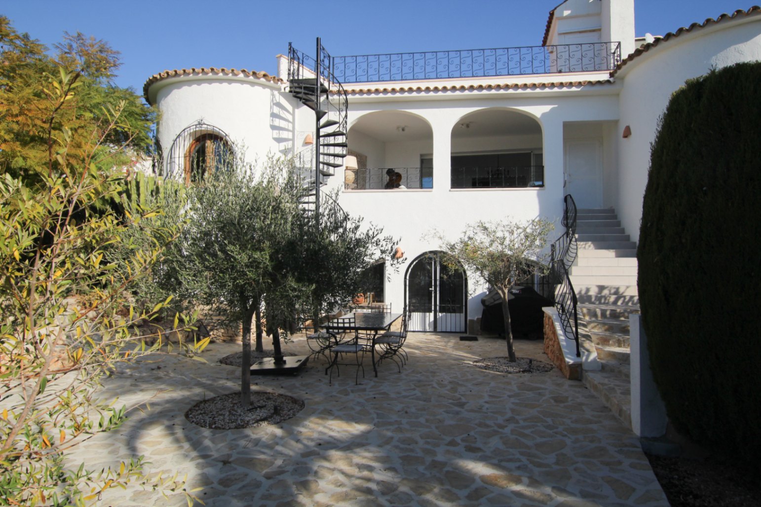 villa traditionnelle rénovée, à Benissa