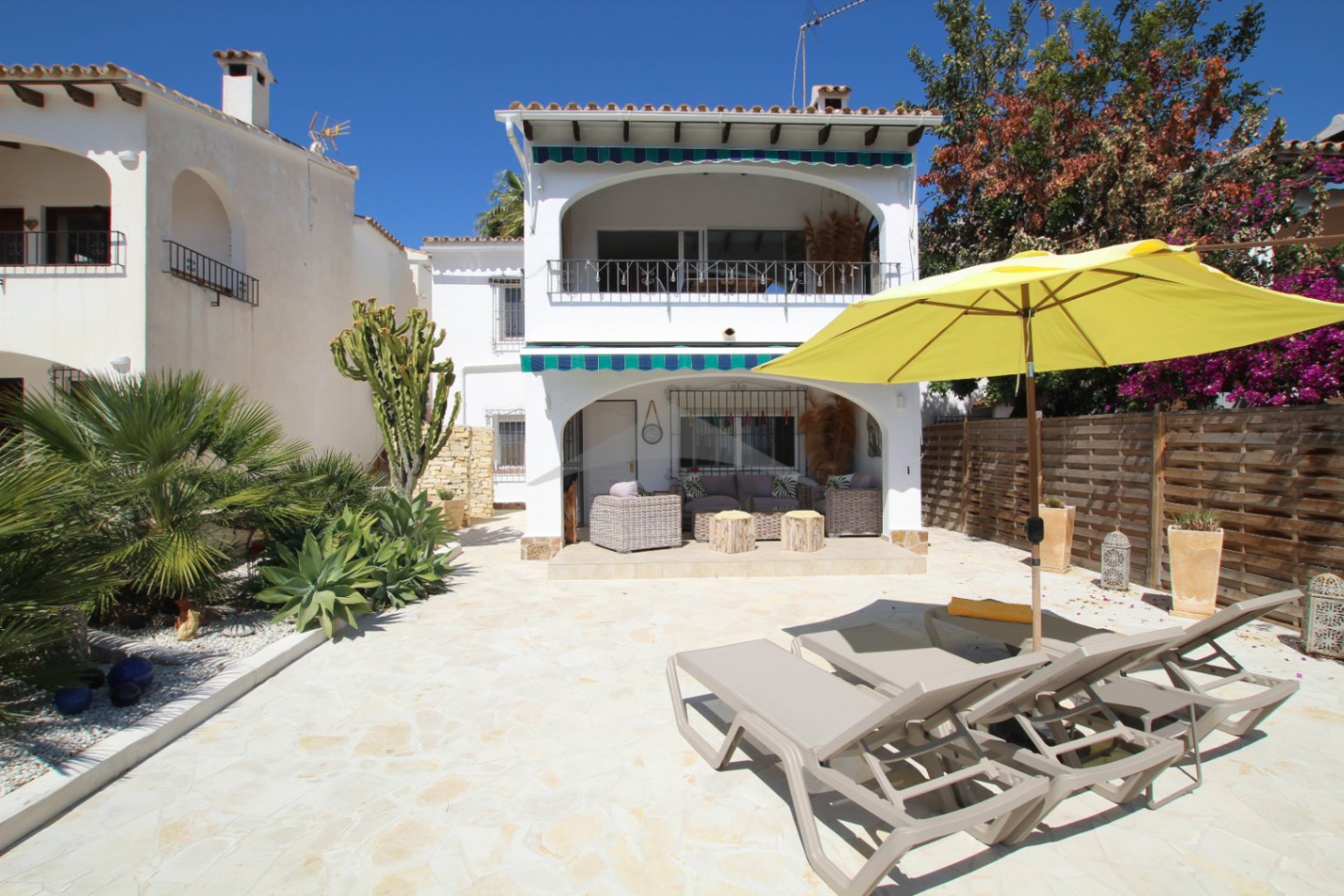 House with Sea Views and community pool, Moraira