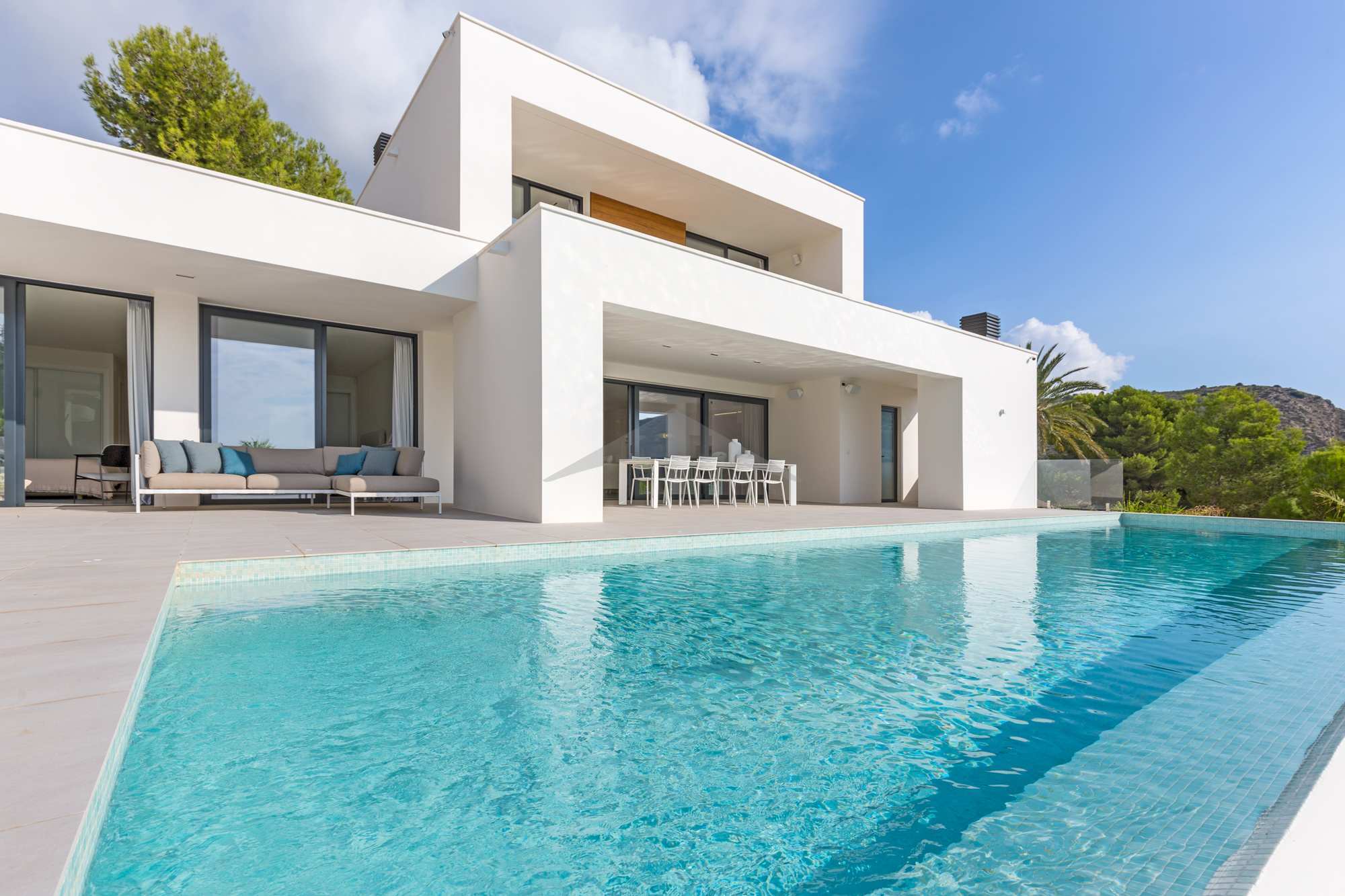 Una villa terminada de muy alta calidad con impresionantes vistas al mar en venta en Moraira