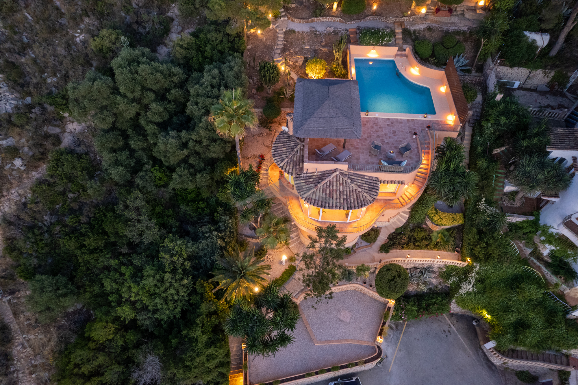 Charming villa for sale in El Portet with magnificent sea views